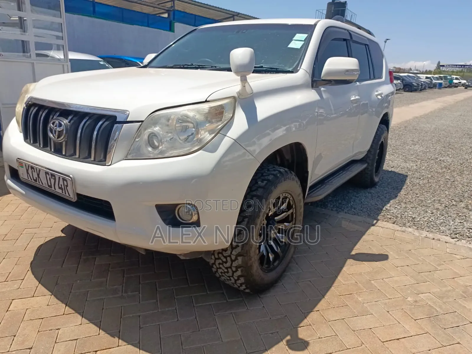 Toyota Land Cruiser Prado 2010 White