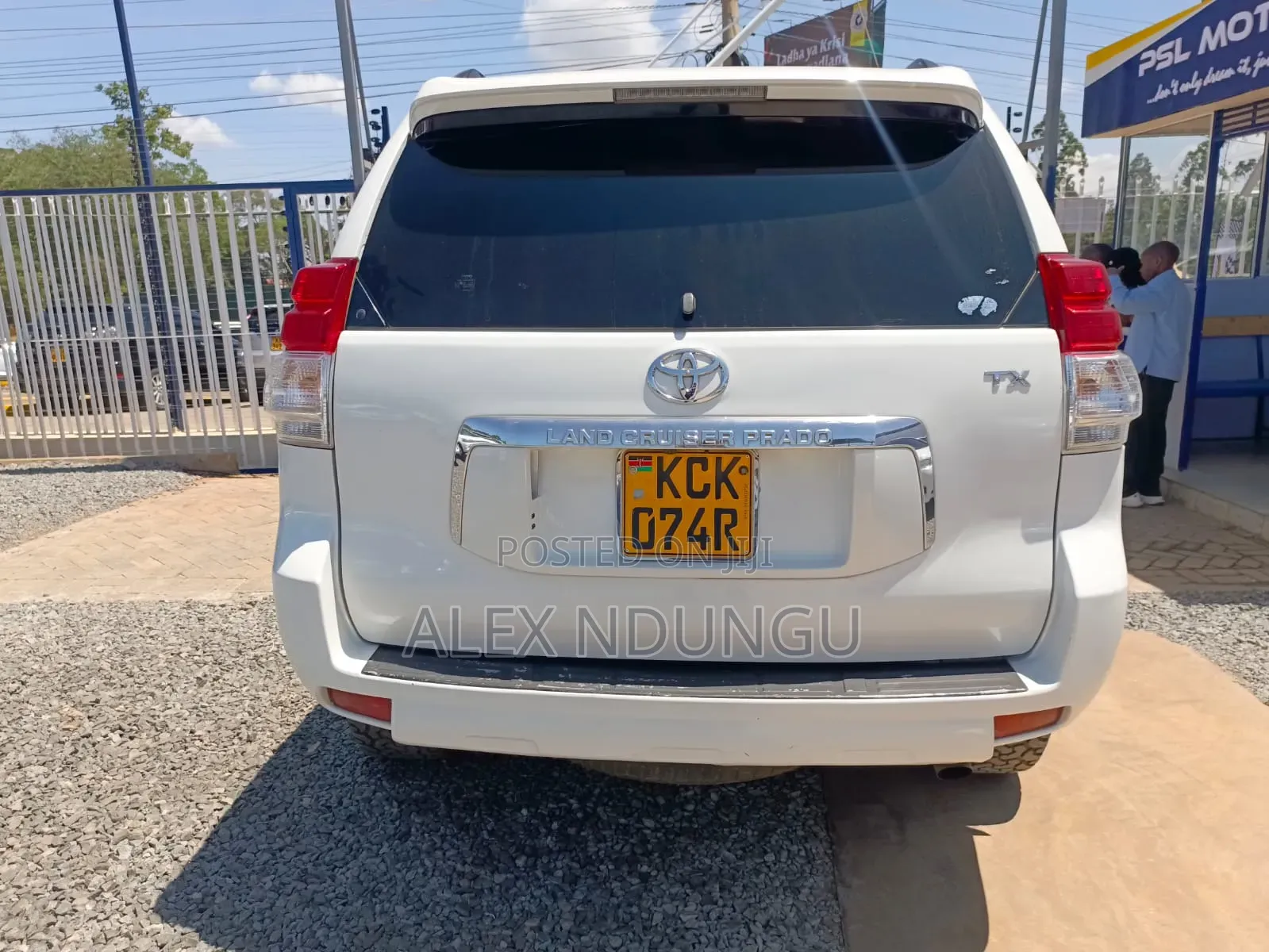 Toyota Land Cruiser Prado 2010 White