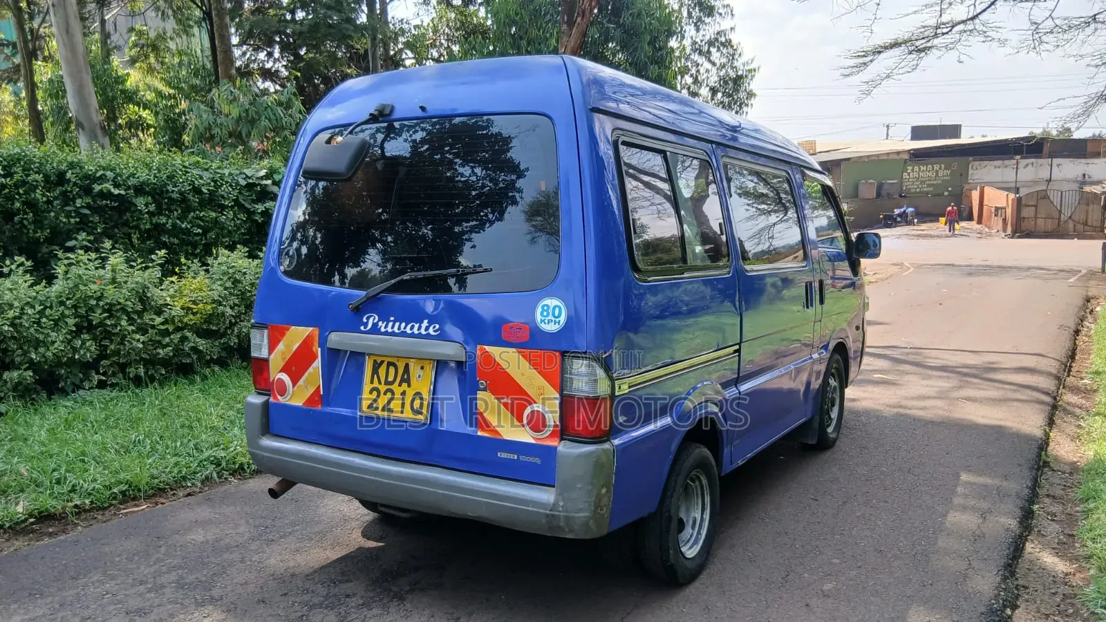 Mazda Bongo 2013 Blue