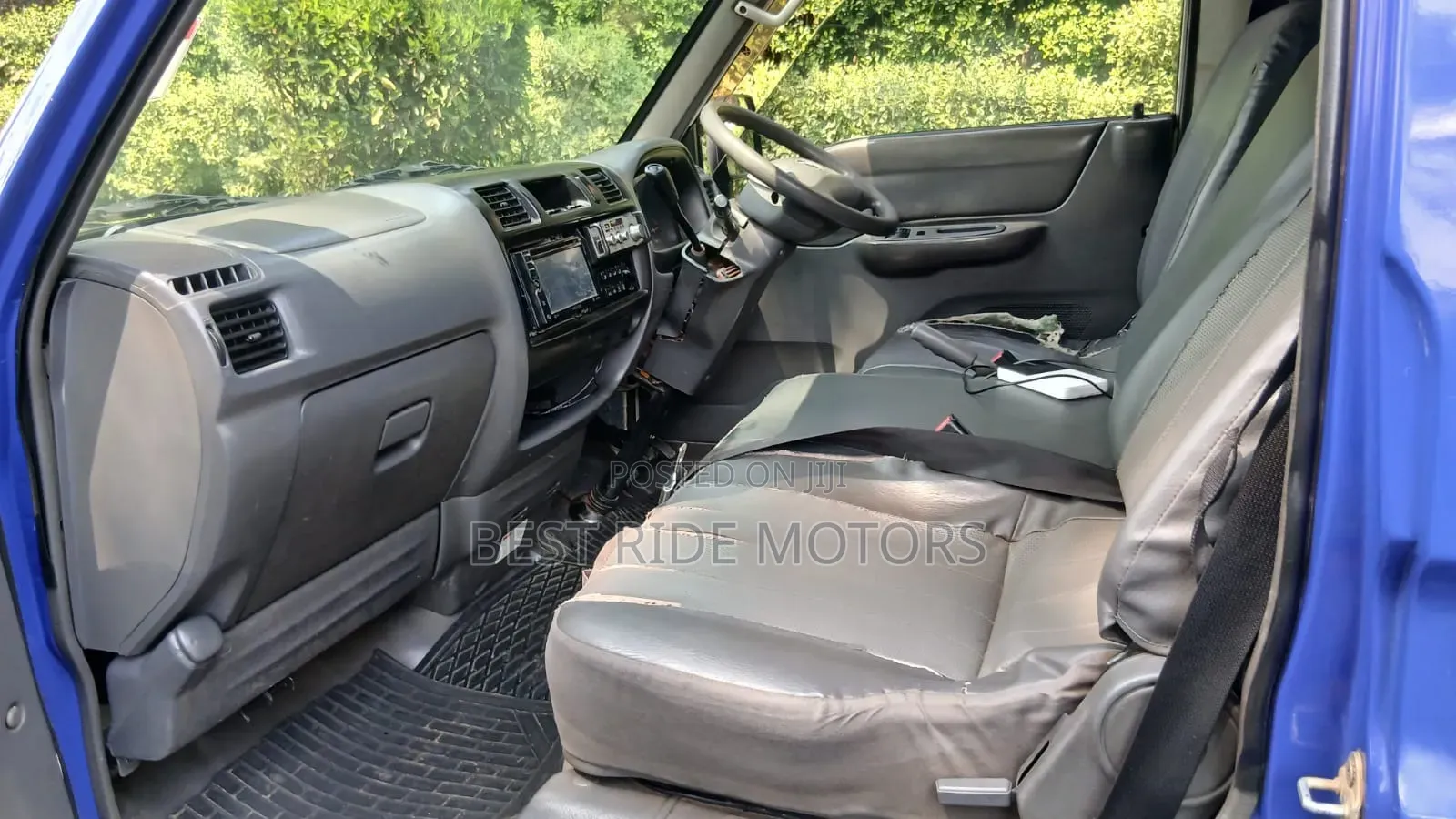 Mazda Bongo 2013 Blue