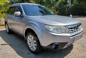 Subaru Forester 2011 Silver