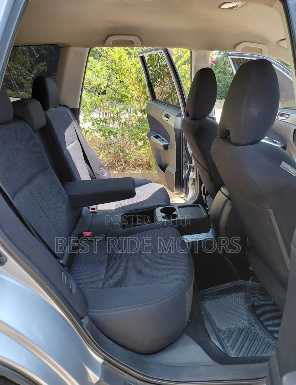 Subaru Forester 2011 Silver