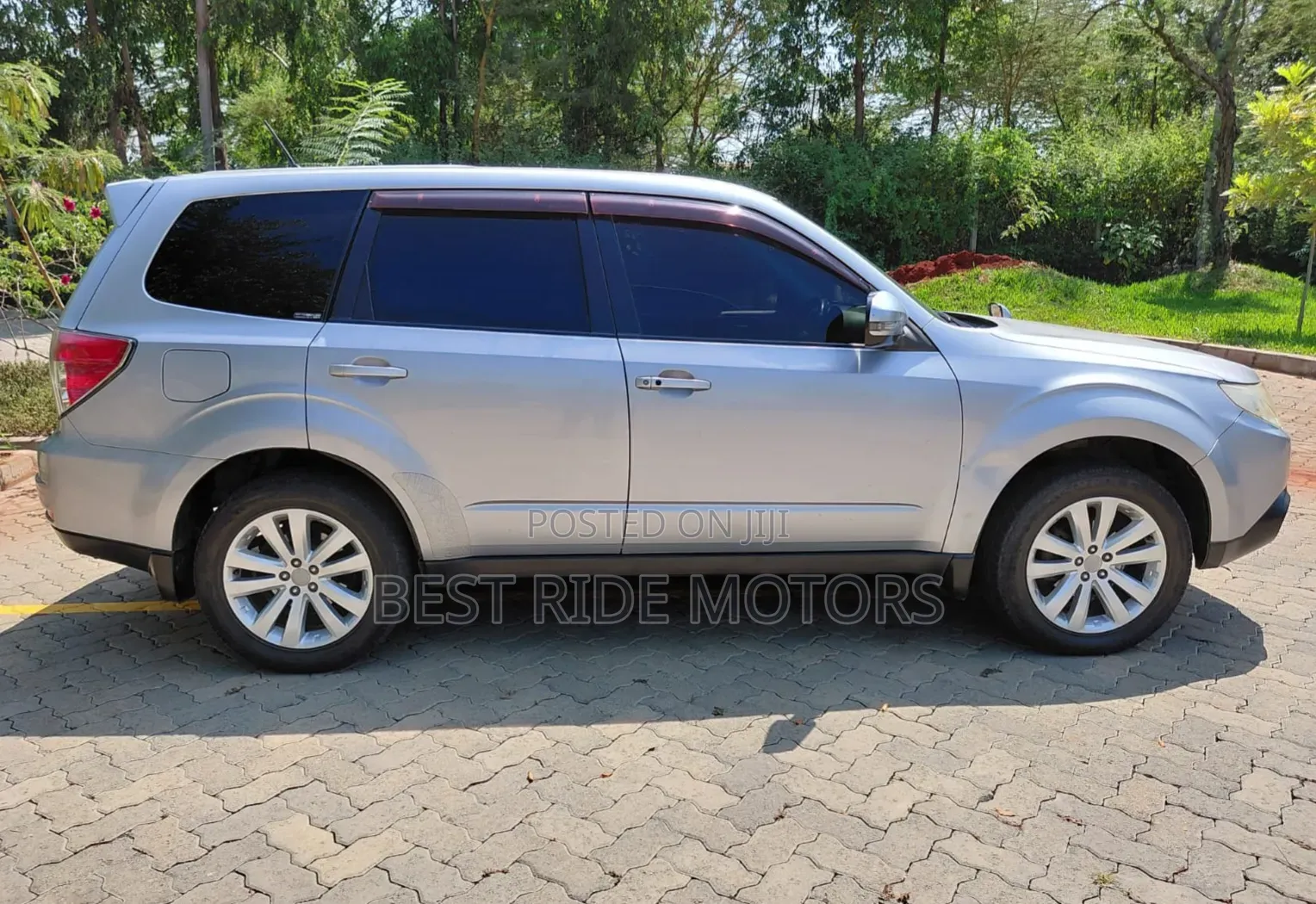 Subaru Forester 2011 Silver