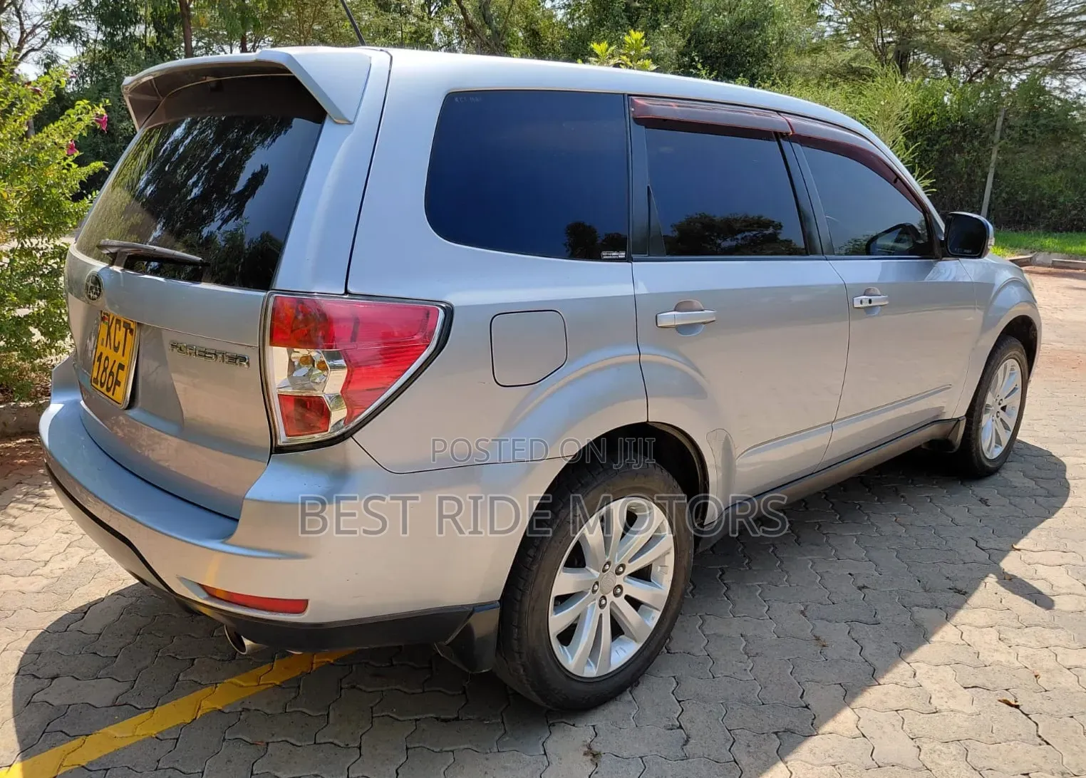 Subaru Forester 2011 Silver