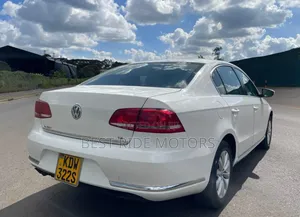 Volkswagen Passat 2013 White