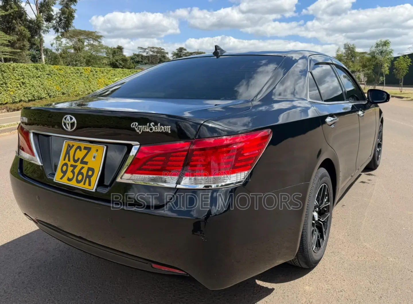 Toyota Crown 2013 Black