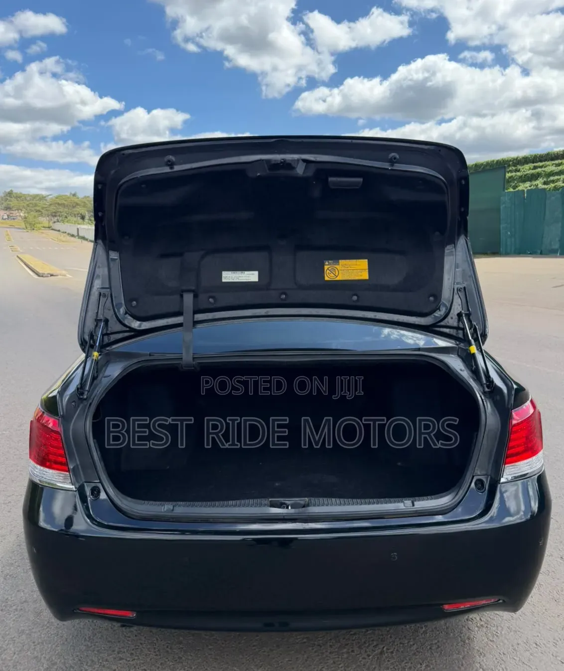 Toyota Crown 2013 Black