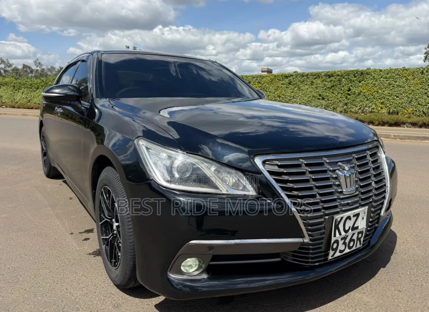 Toyota Crown 2013 Black