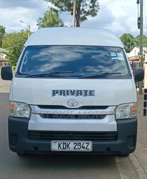 Toyota Grand HiAce 2017 White