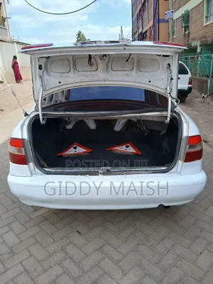Toyota Sprinter 2000 White