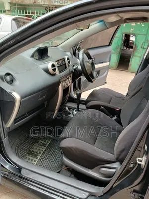 Toyota IST 2005 Black