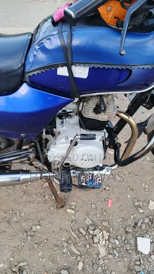 Bajaj Boxer 100 2022 Blue
