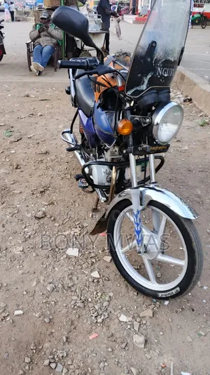 Bajaj Boxer 100 2022 Blue
