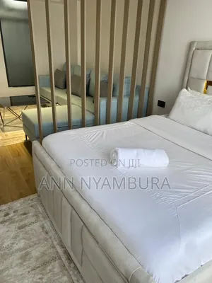 Modern Studio Airbnb