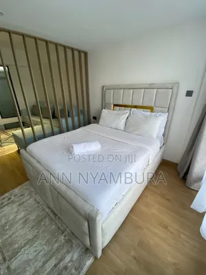 Modern Studio Airbnb