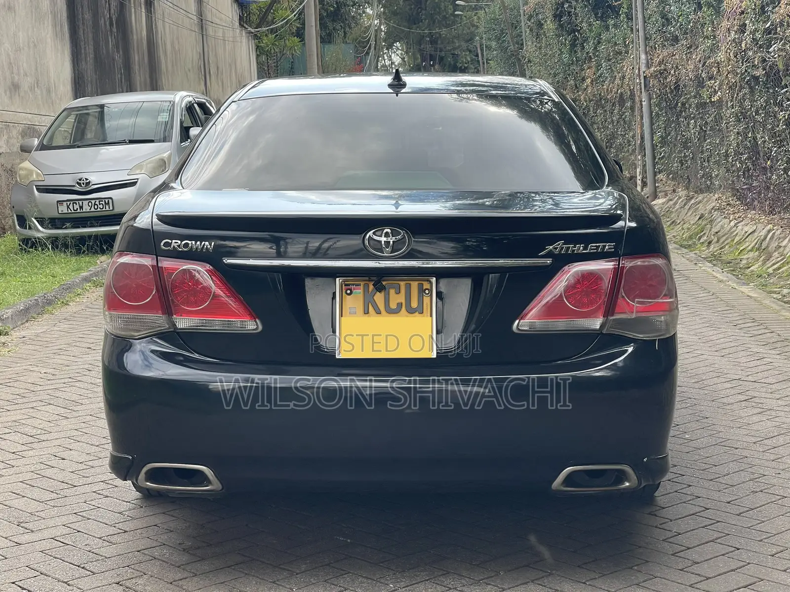 Toyota Crown 2012 Black