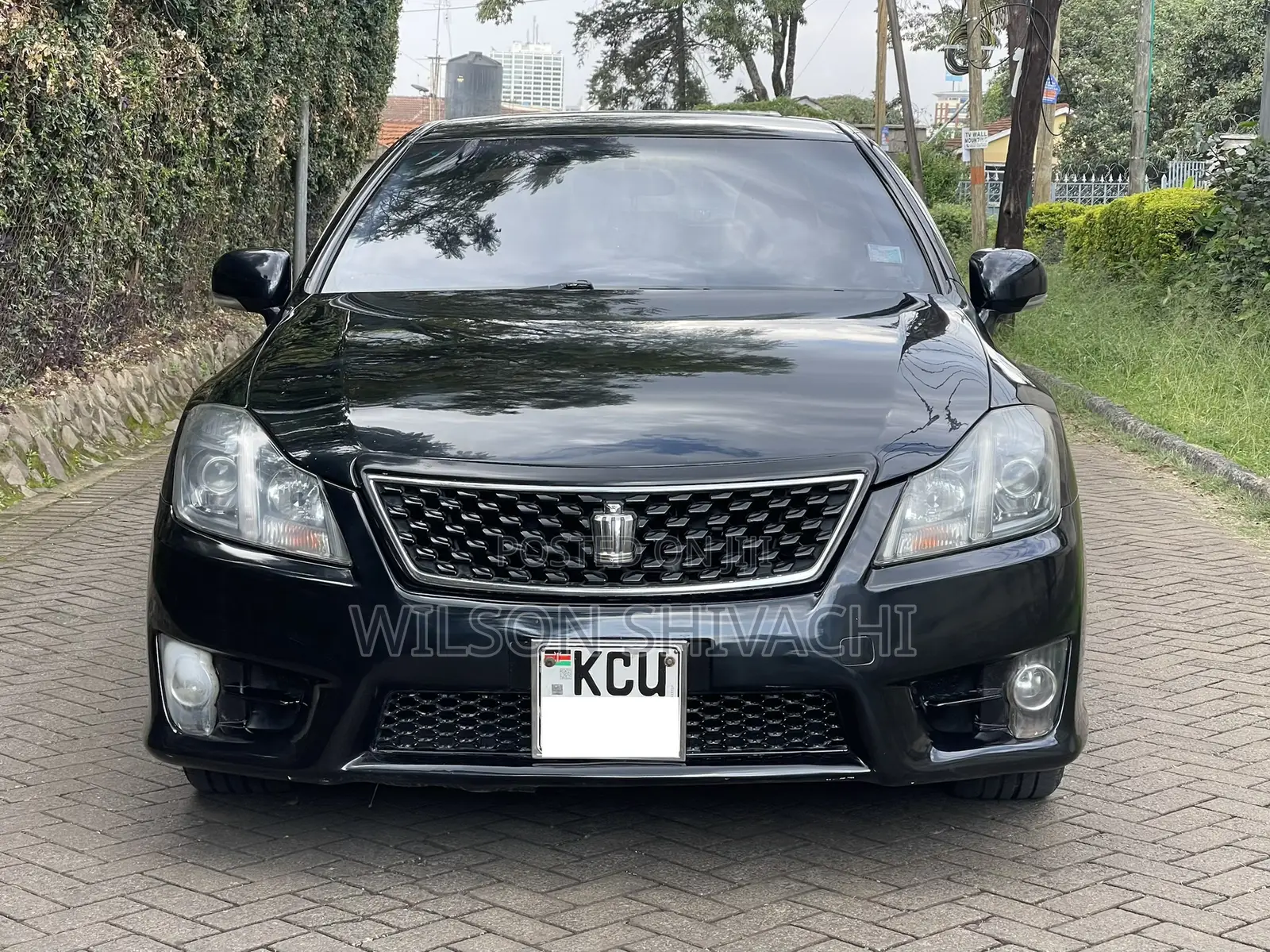 Toyota Crown 2012 Black