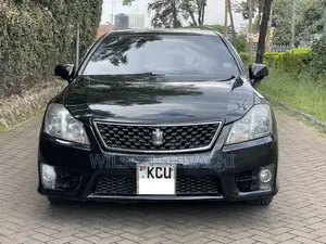 Toyota Crown 2012 Black
