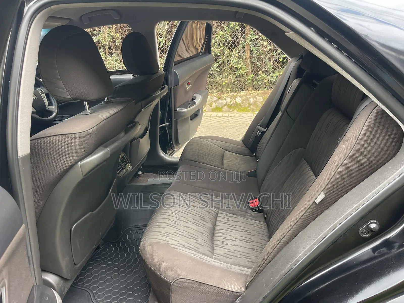 Toyota Crown 2012 Black