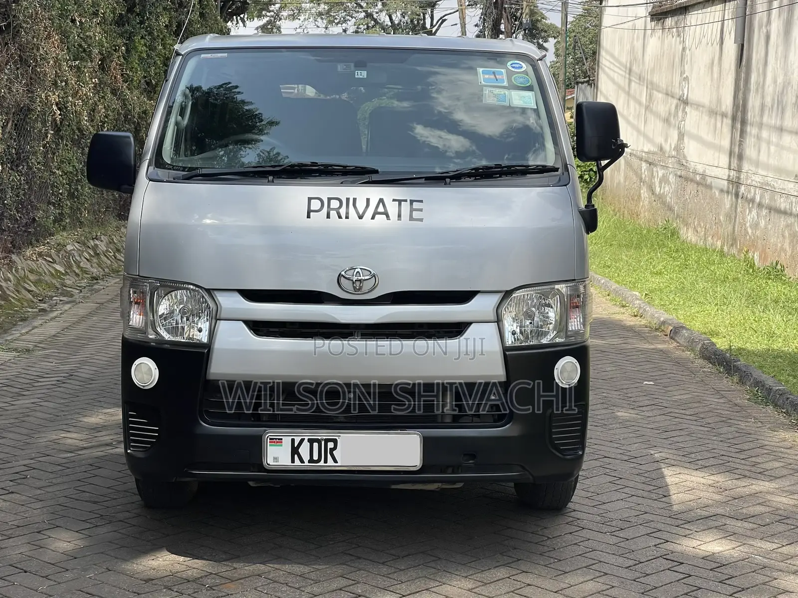 Toyota HiAce 2017 Silver