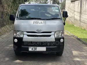 Toyota HiAce 2017 Silver