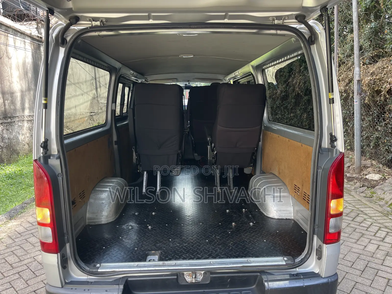 Toyota HiAce 2017 Silver