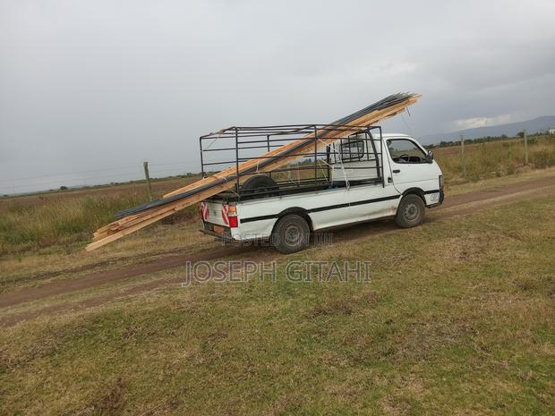 Toyota HiAce 2000 White - thumbnail 2
