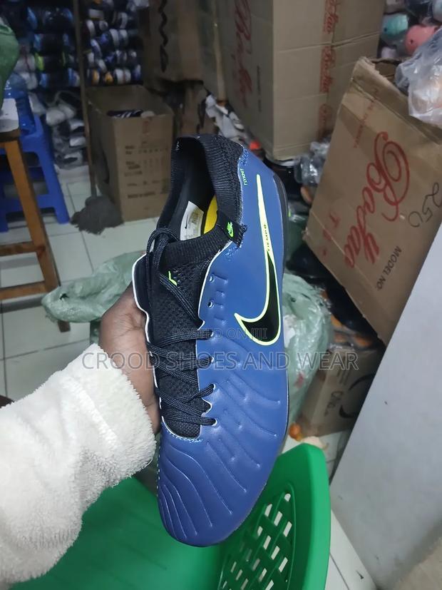 Tiempo Legend 10