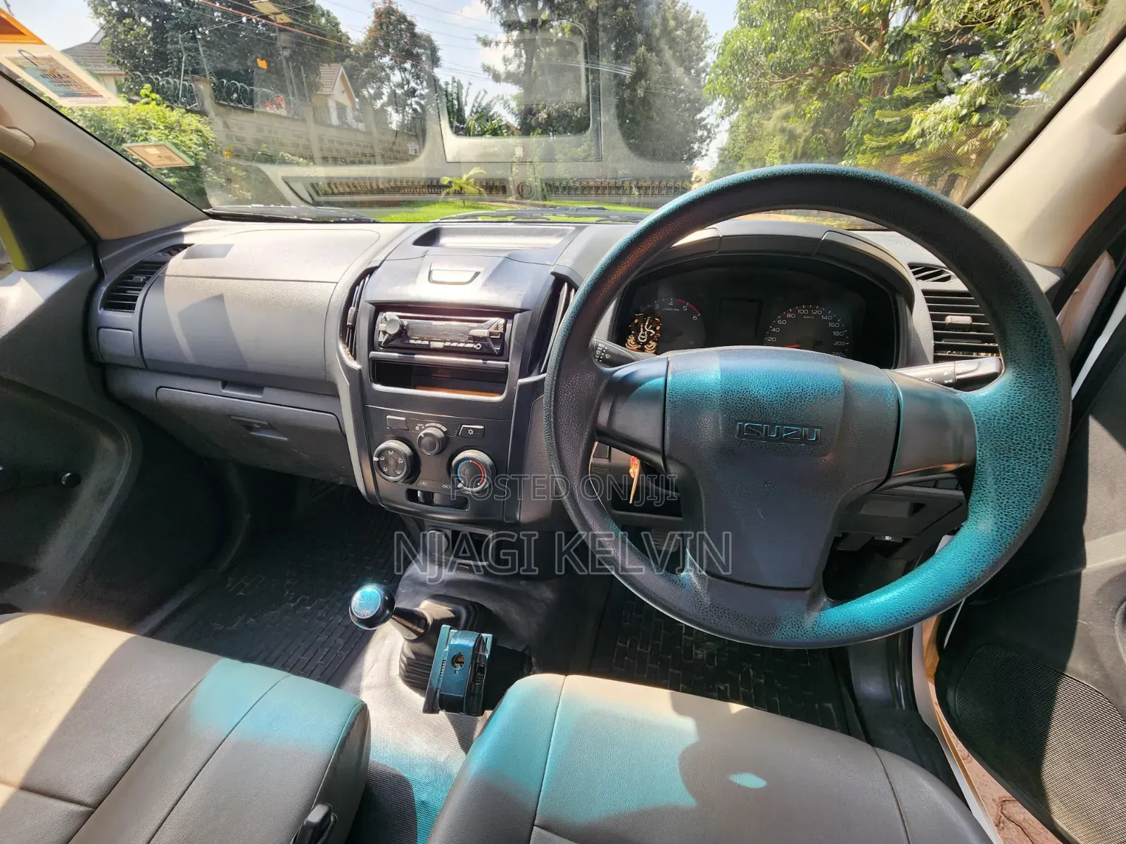 Isuzu D-MAX 2015 White
