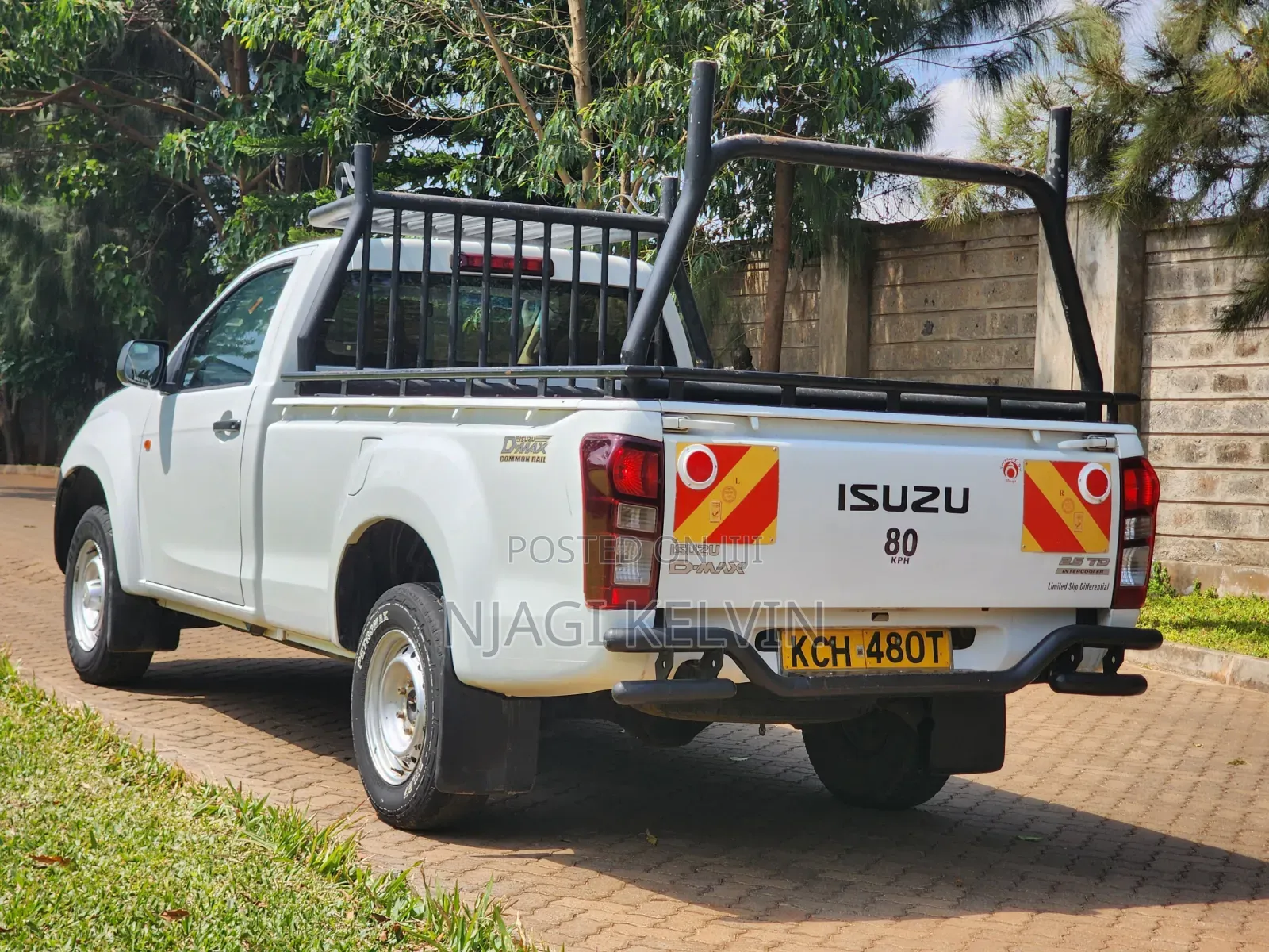 Isuzu D-MAX 2015 White