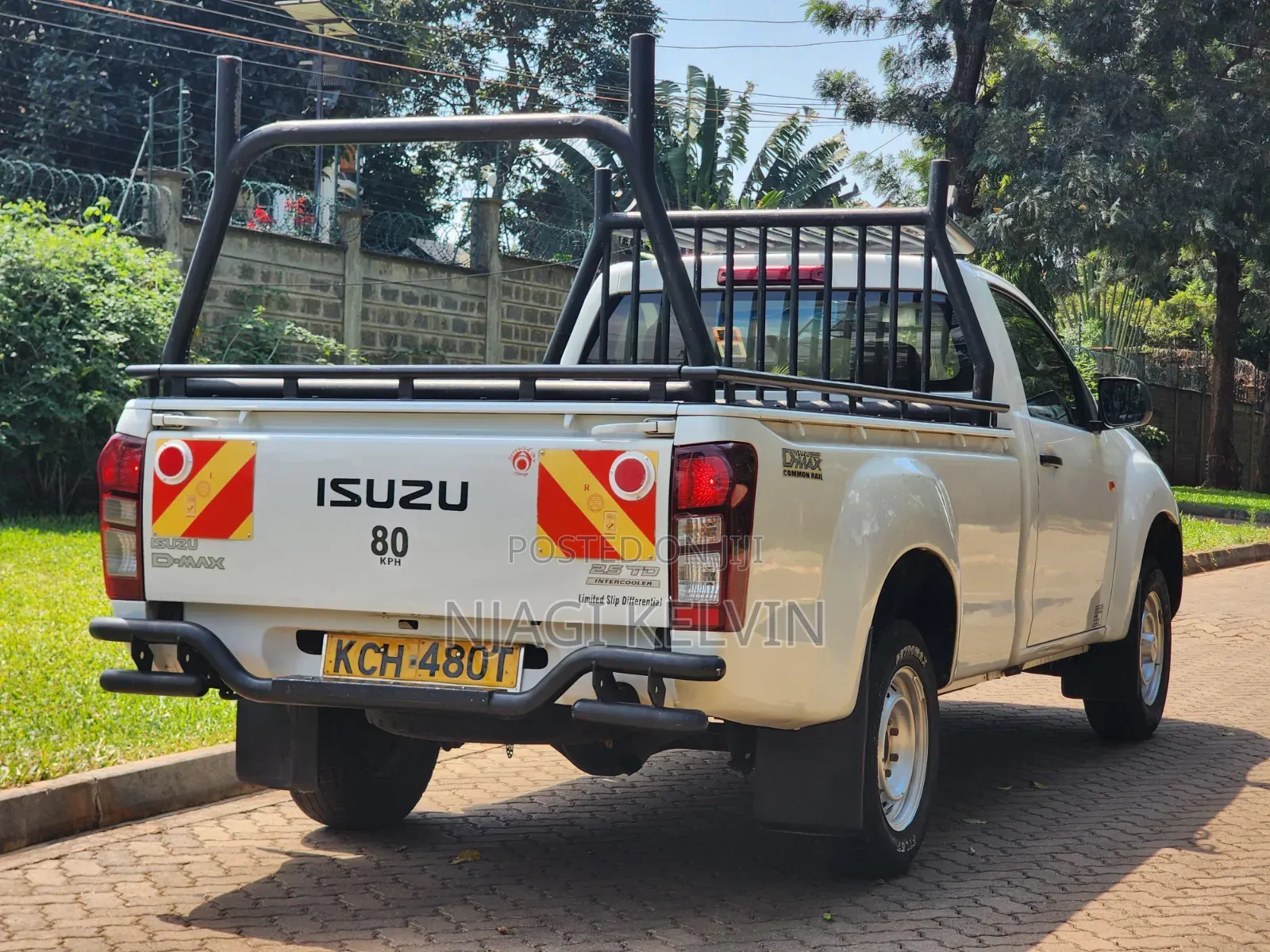 Isuzu D-MAX 2015 White