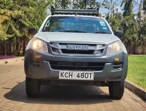 Isuzu D-MAX 2015 White