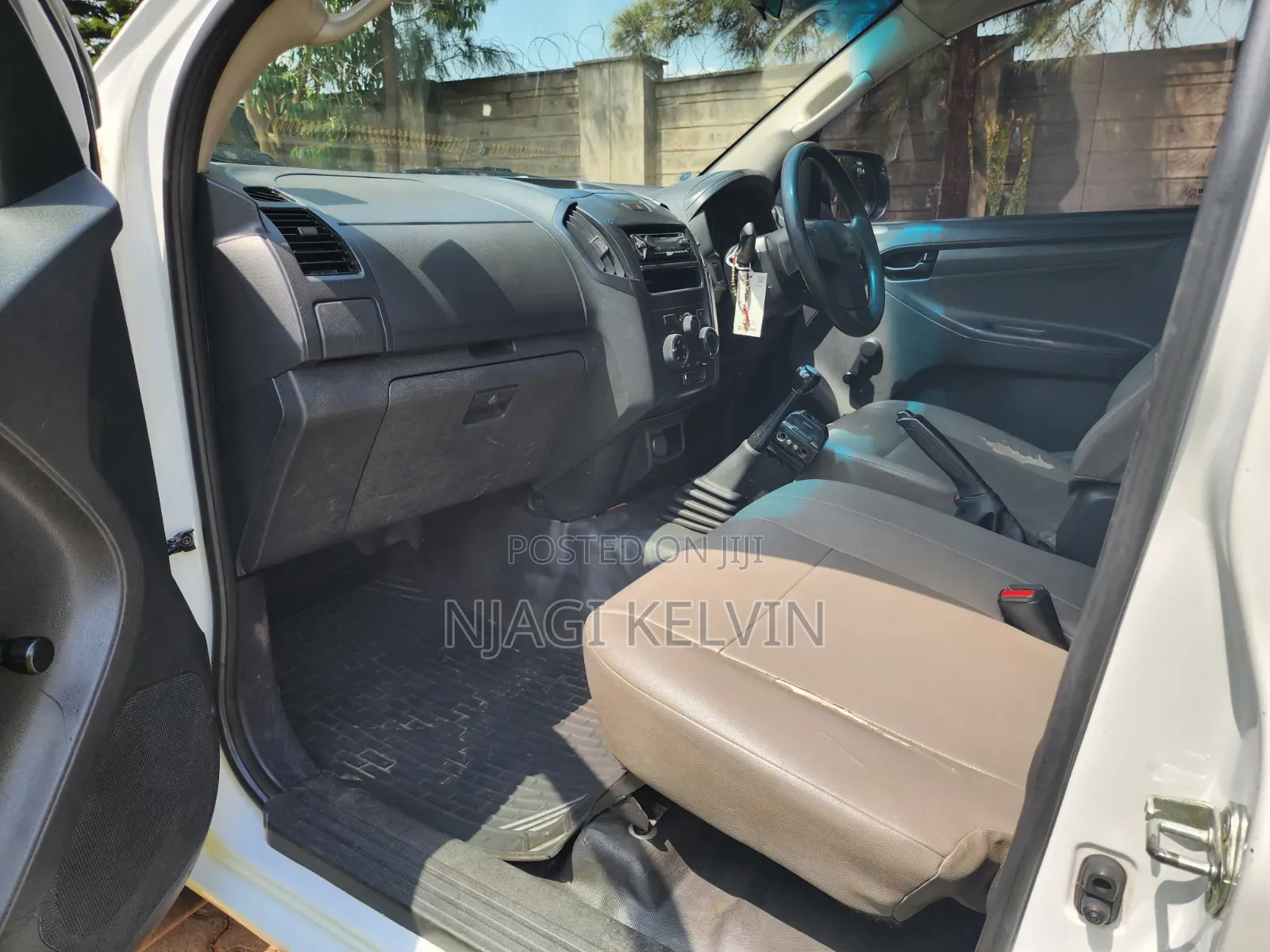 Isuzu D-MAX 2015 White