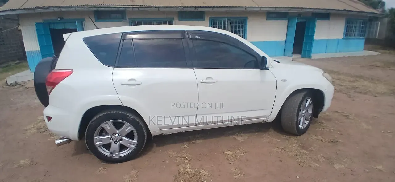 Toyota RAV4 2007 White