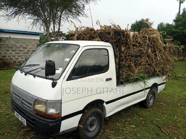 Toyota HiAce 2000 White - thumbnail 3