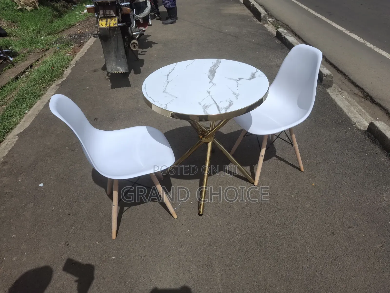 Stylish 2 Seater Round Dining Table and Chair