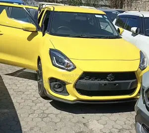 Suzuki Swift 2019 Yellow