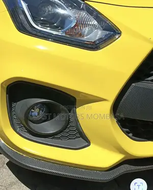 Suzuki Swift 2019 Yellow