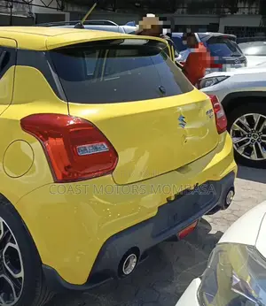 Suzuki Swift 2019 Yellow