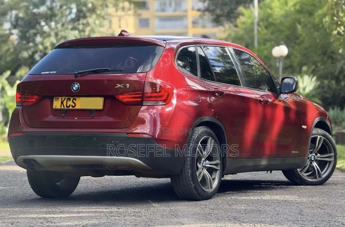 BMW X1 2011 Maroon
