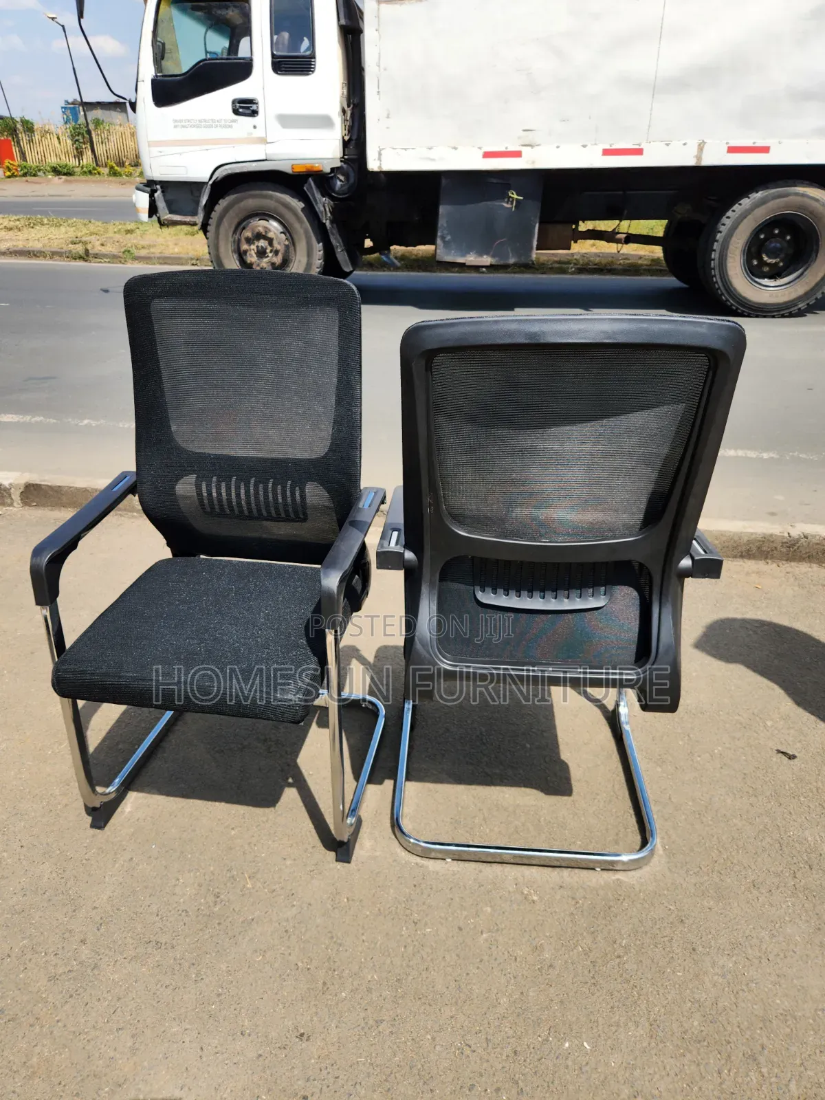 Ergonomic Office Visitor Chair – Black Mesh