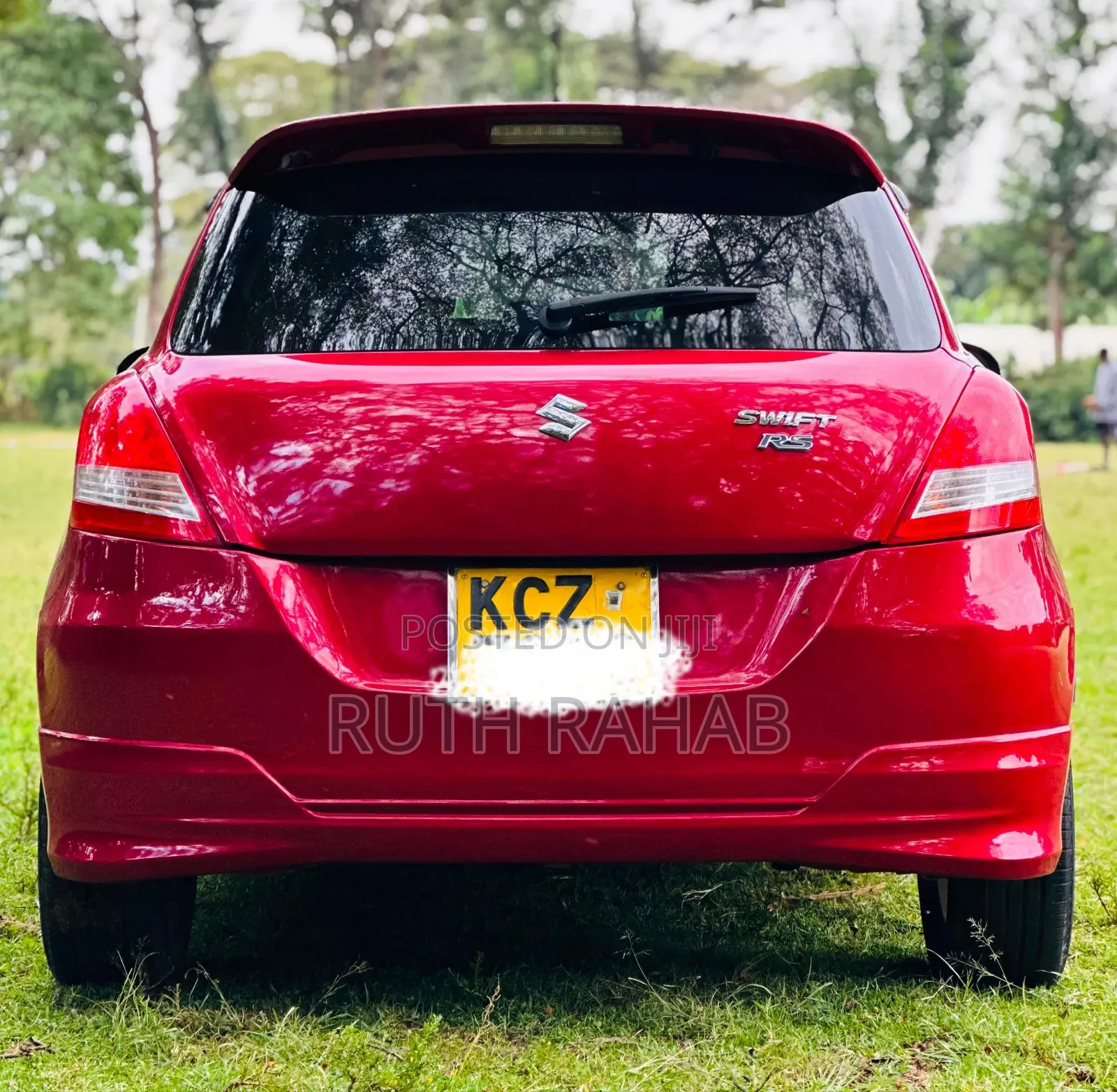 Suzuki Swift 2013 Red