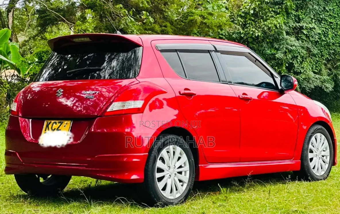 Suzuki Swift 2013 Red