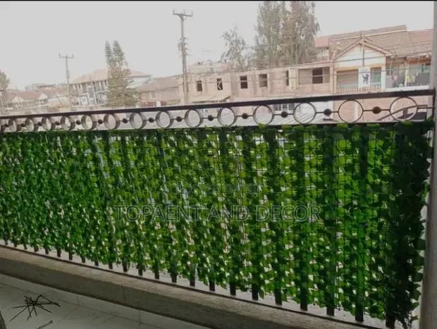 Faux Leaf Privacy Fence