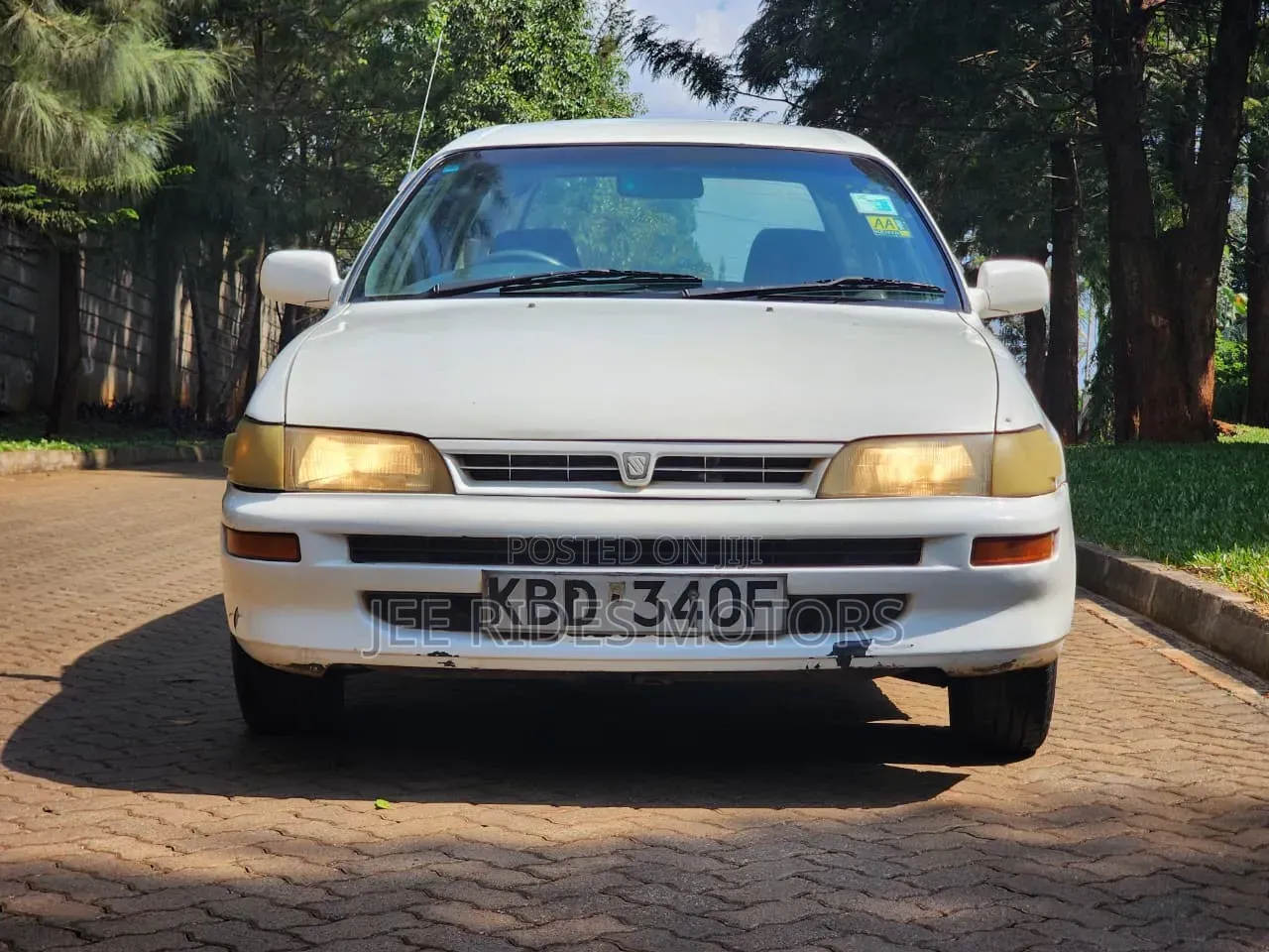 Toyota Corolla 2002 White