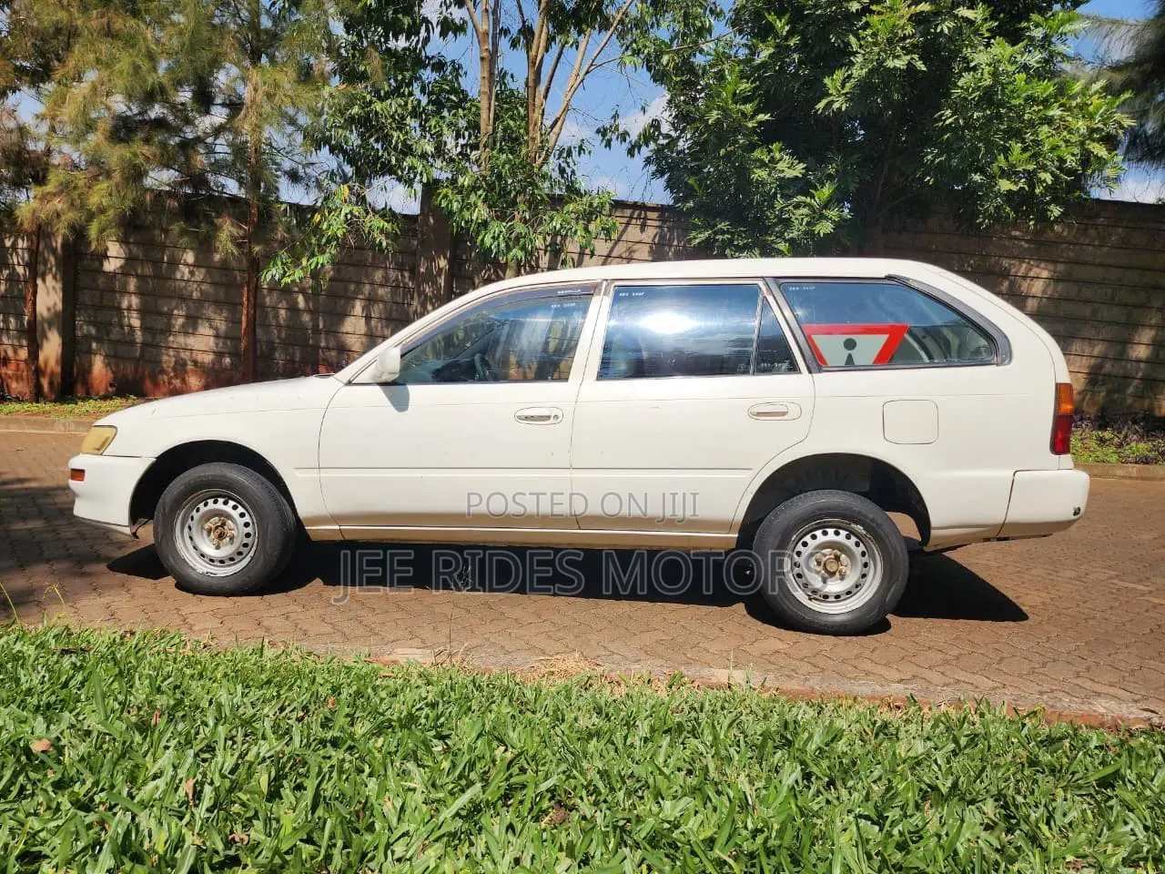 Toyota Corolla 2002 White
