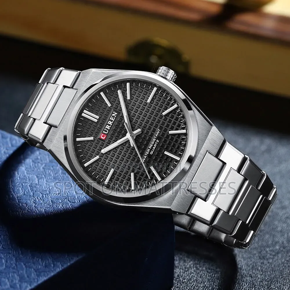 Currn Watch for Gents. Stainless Steel. Date Display. Water Resistant.