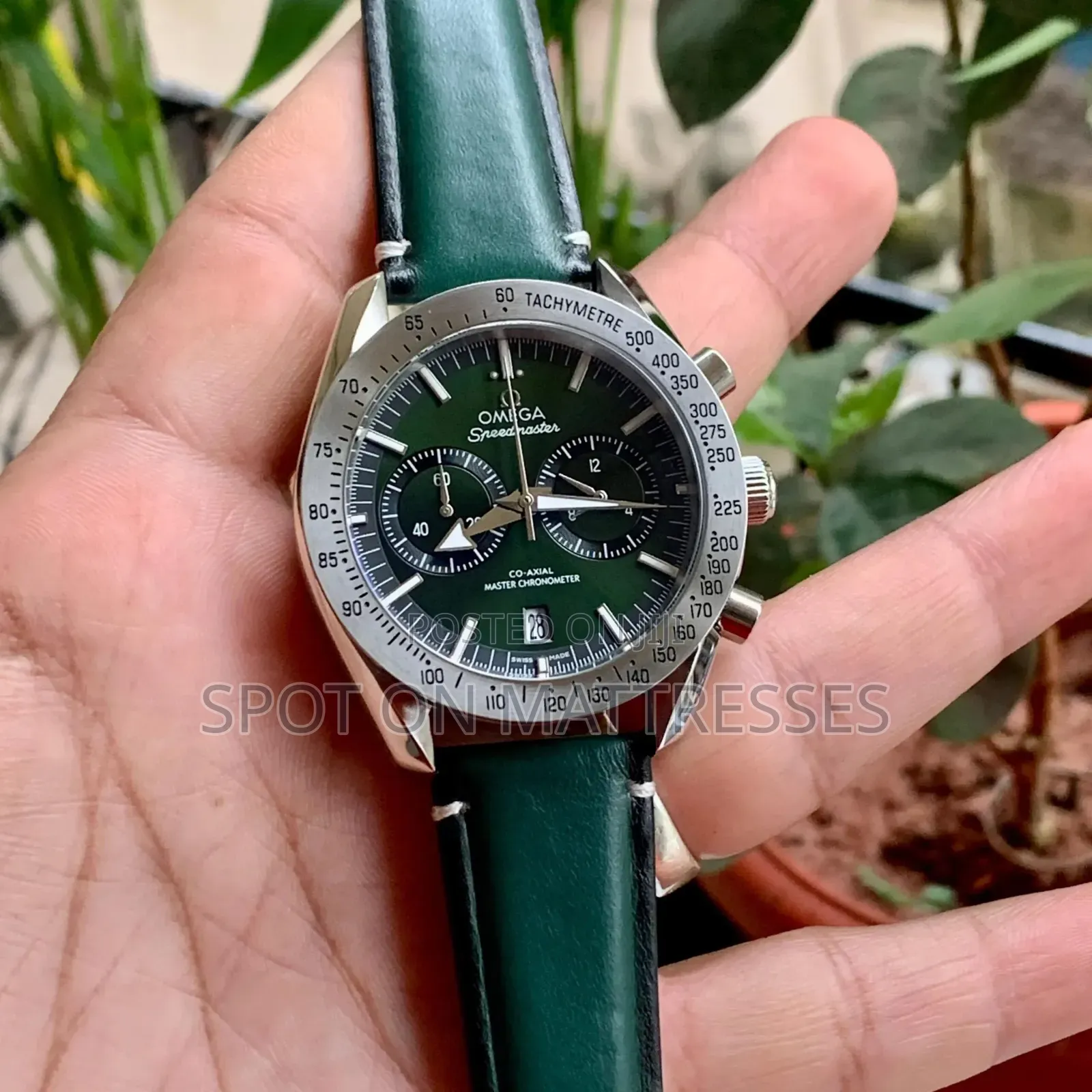 Offer! Omega Speedmaster Watch for Gents With Quality Leather Strap.