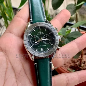 Offer! Omega Speedmaster Watch for Gents With Quality Leather Strap.