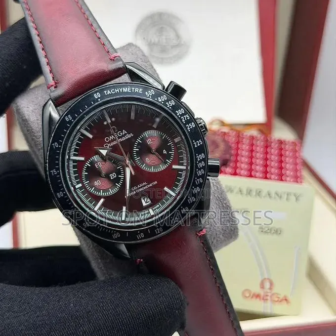 Offer! Omega Speedmaster Watch for Gents With Quality Leather Strap.